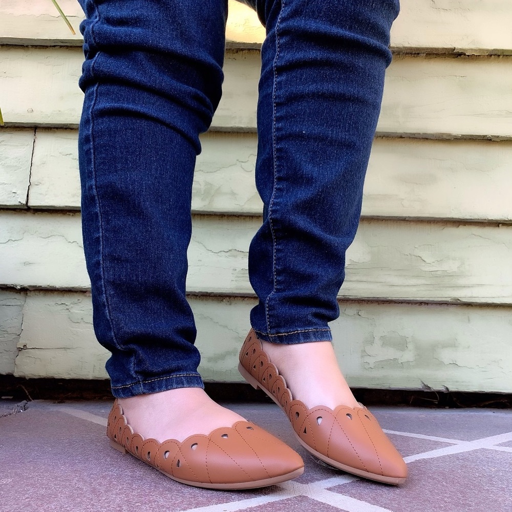 All new tan scalloped flats - Picture 10 of 12